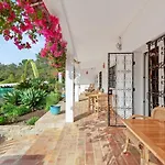 Casa Do Lirio - Near Quinta Do - Heated Pool Villa