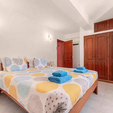 Casa Do Lirio - Near Quinta Do - Heated Pool Villa