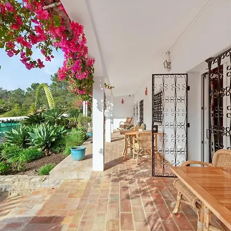 Casa Do Lirio - Near Quinta Do - Heated Pool Villa