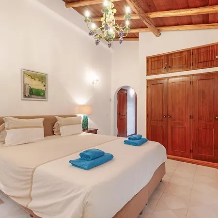 Casa Do Lirio - Near Quinta Do - Heated Pool *