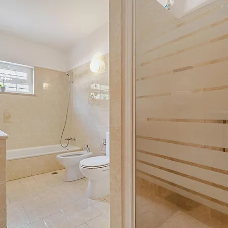 Villa Casa Do Lirio - Near Quinta Do - Heated Pool *